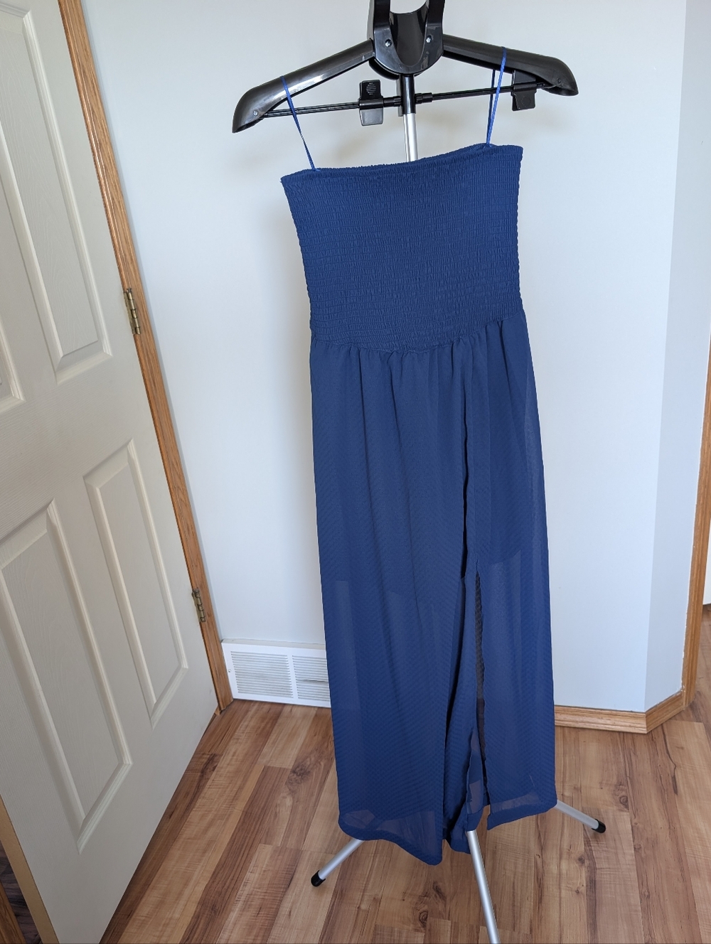 Dynamite Strapless Smocked Dress, M
